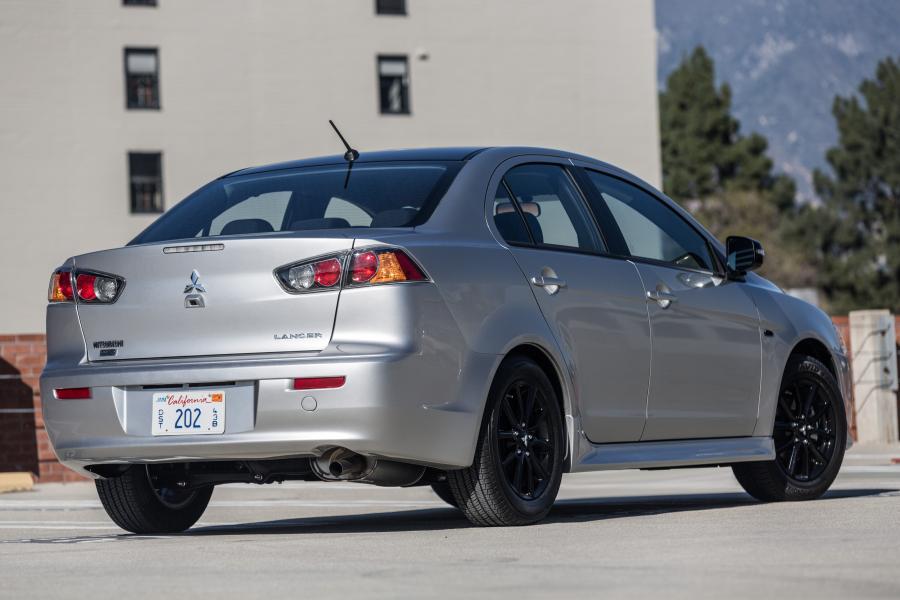  Mitsubishi Lancer Limited Edition 2017 года  (NA) (фото 8 из 29)